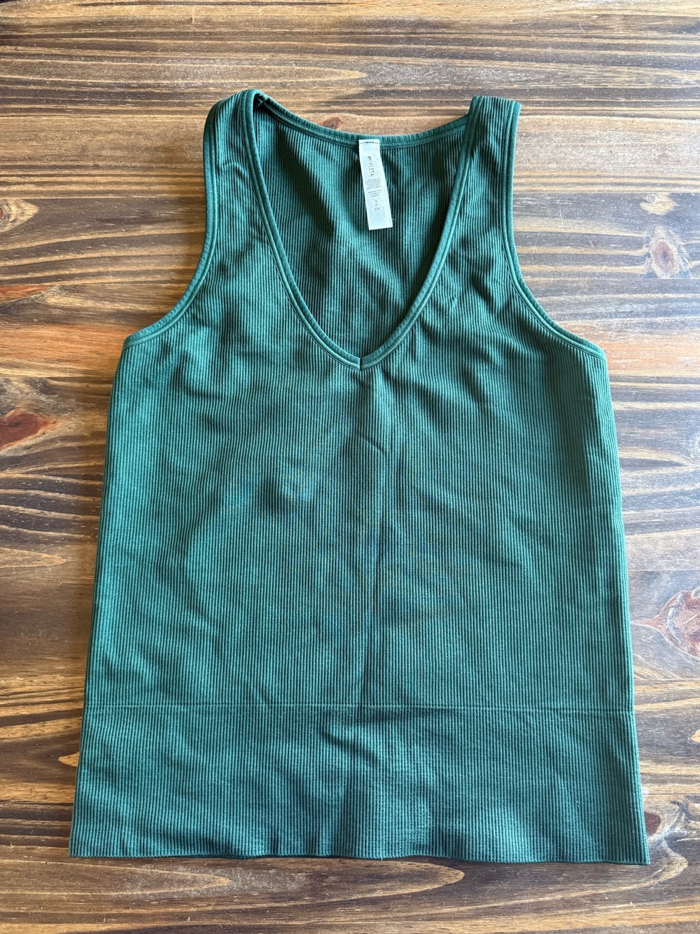 Athleta Aurora Seamless Ribbed V-Neck Tank Top